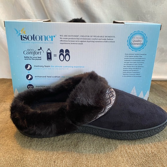 ❄️🔷ISOTONER ECO-COMFORT MEMORY FOAM SLIPPERS - Picture 3 of 5